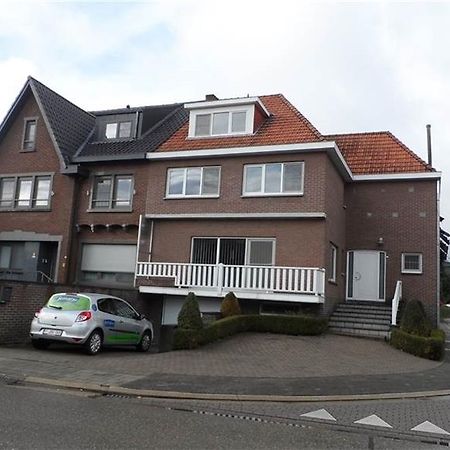 Vakantiewoningen De Jud Maasmechelen Luaran gambar
